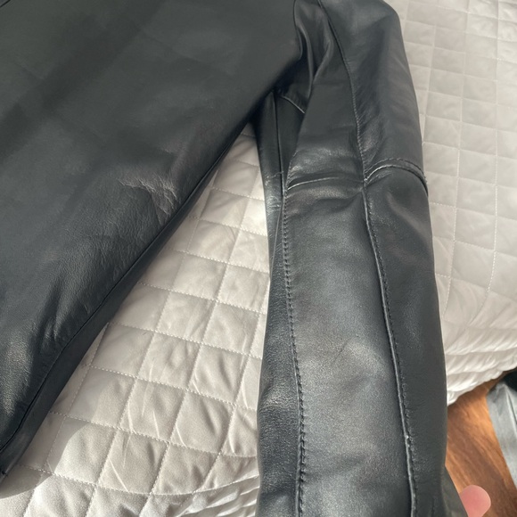 Men's Black Leather Jacket - Picture 7 of 9